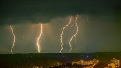 Grad, a nawet trąby powietrzne. Ostrzeżenia ESTOFEX dla części Polski