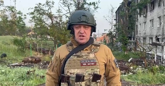 Jewgienij Prigożyn stwierdził, że Władimir Putin jest okłamywany na temat sytuacji na froncie w Ukrainie. Założyciel najemniczej Grupy Wagnera zaatakował przy tym kolejny raz dowództwo rosyjskiego ministerstwa obrony.
