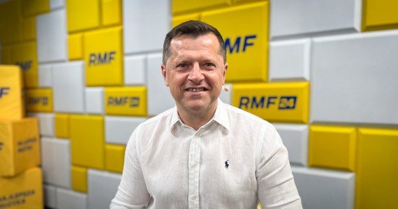 "Fernando Santos nie zna polskich piłkarzy, nie zna ich mentalności. Nie wie, jak ważna w Polsce jest kwestia mentalności" - mówił w Popołudniowej rozmowie w RMF FM Cezary Kucharski - były piłkarz reprezentacji Polski i były menadżer Roberta Lewandowskiego. "Na zachodzie o mentalności się nie mówi praktycznie w ogóle albo bardzo rzadko. Dyskutuje się o taktyce, technice, indywidualnościach..." - dodał. 