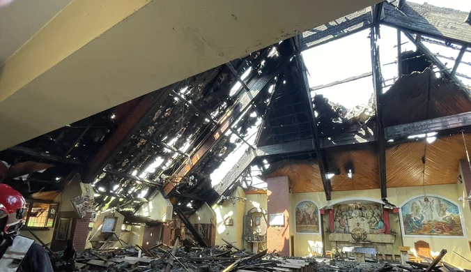 Pożar kościoła w Sosnowcu. Pokazano zdjęcia ze środka