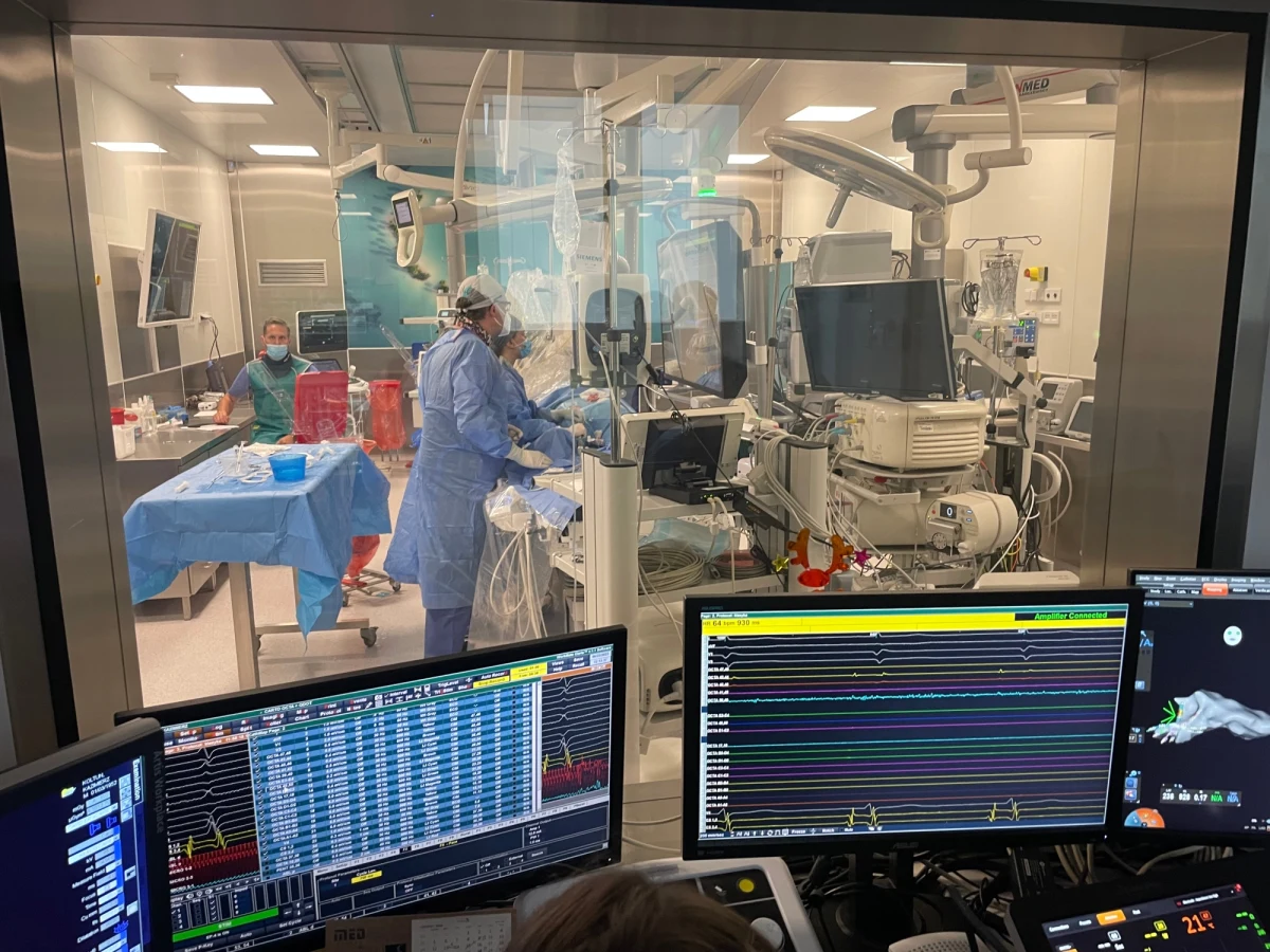 ​Cewnika z diamentową końcówką używają podczas zabiegów u chorych z arytmią serca lekarze ze Szpitala Klinicznego Nr 4 w Lublinie. W porównaniu ze standardowymi cewnikami jest on dużo bardziej precyzyjny.