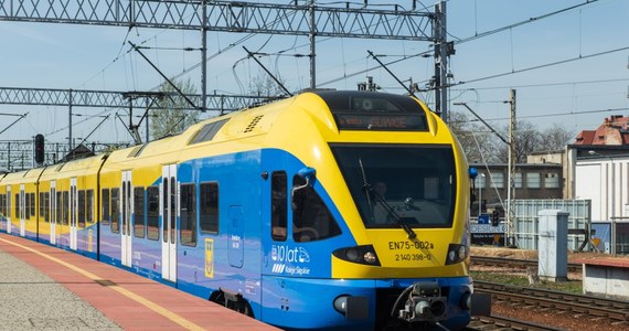 Koleje Śląskie po raz kolejny uruchomiły w wakacje połączenie z Katowic do Zakopanego. Przejazd do stolicy Tatr potrwa 5 godzin. Pociągi będą kursować codziennie do końca sierpnia.