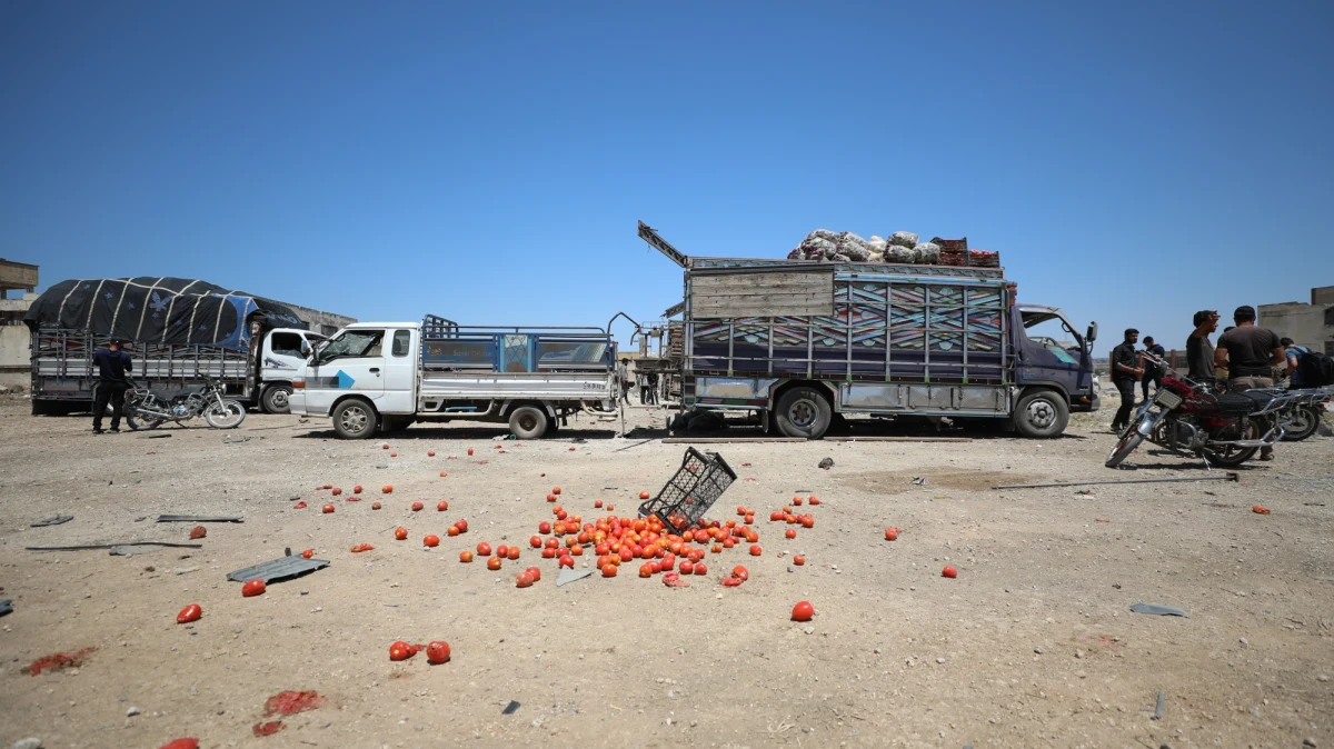 Dziewięciu cywilów zginęło w niedzielnym rosyjskim ataku powietrznym na targ warzywny na północy Syrii. 30 osób zostało rannych - poinformowała turecka agencja Anatolia, powołując się na Białe Hełmy - grupę ochotniczych ratowników syryjskiej obrony cywilnej.