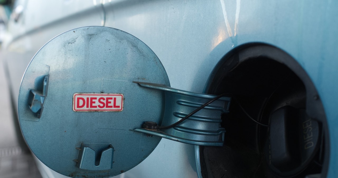 Jedno z paliw podrożało skokowo. To może być maksymalna cena w tym roku