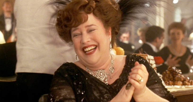 W środę amerykańska aktorka Kathy Bates, laureatka Oscara za rolę w horrorze "Misery", obchodzi 75. urodziny. Aktorkę pamiętamy też z roli w "Titanicu". Zagrała w nim Margaret "Molly" Brown, której najsłynniejsza ekranowa kwestia brzmiała: "Zaraz wejdziesz do jaskini lwa, w co się ubierzesz?".