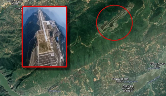 Chiny: Lotnisko w chmurach i niewielu pasażerów. To tajna baza wojskowa?