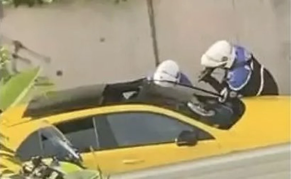 Przez pół nocy trwały zamieszki w Nanterre i w innych imigranckich gettach pod Paryżem. Młodzieżowe bandy podpaliły kilka samochodów, zaczęły wznosić uliczne barykady oraz atakować kamieniami i butelkami funkcjonariuszy, którzy odpowiedzieli gazem łzawiącym.