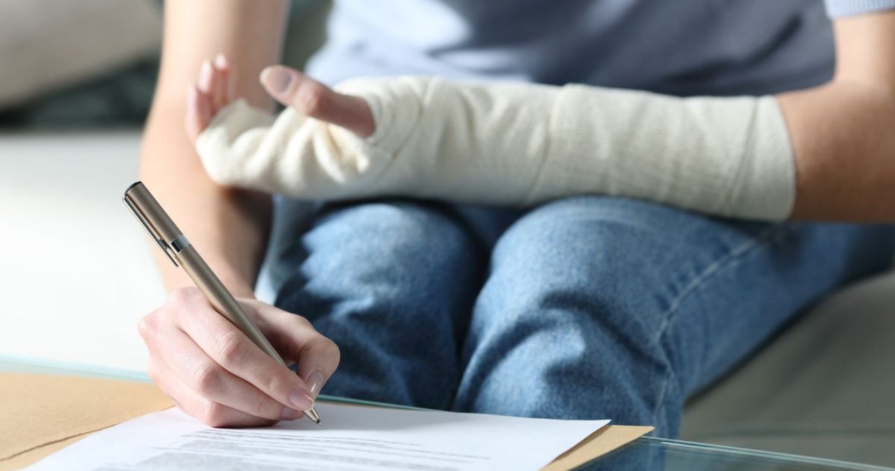 Wypadek w drodze do pracy. Dopilnuj kilku rzeczy, inaczej stracisz pieniądze