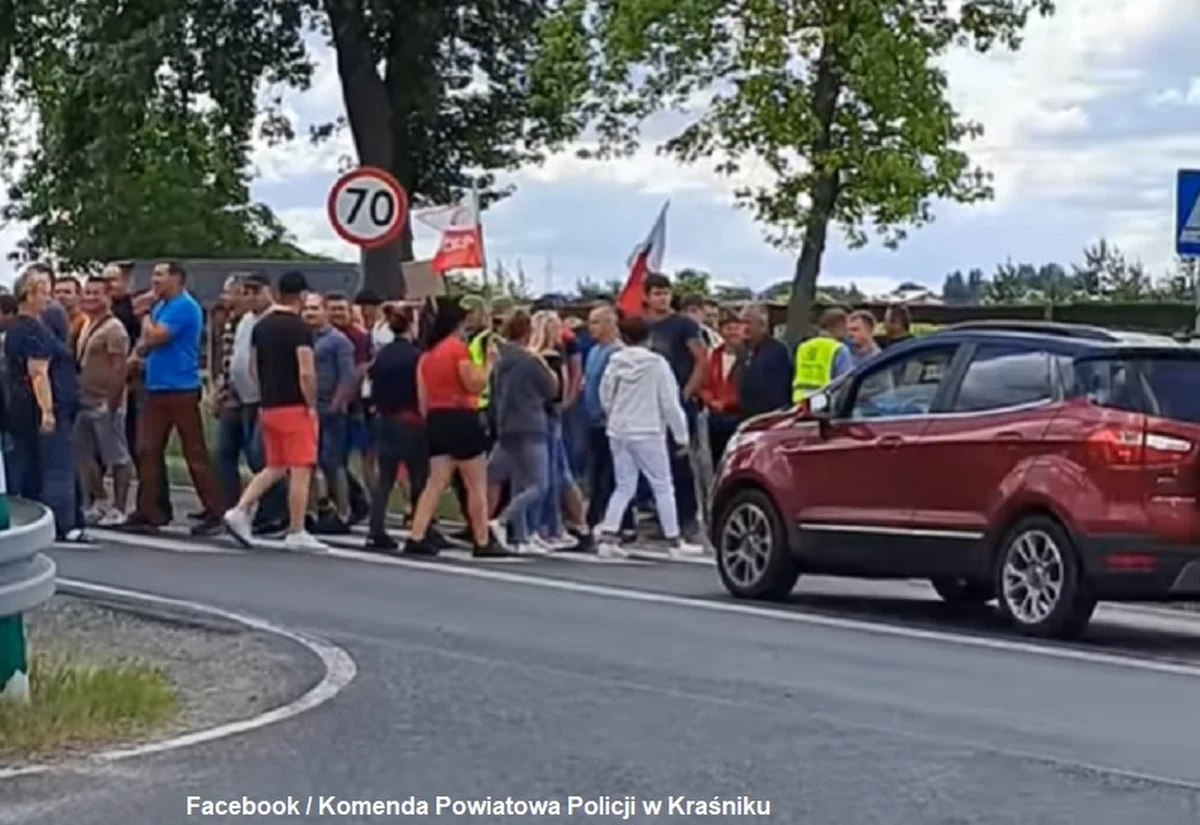 Zakończyły się utrudnienia na drodze krajowej nr 74 w okolicy mostu na Wiśle w Annopolu (woj. lubelskie), gdzie protestowali plantatorzy i sadownicy – podał lubelski oddział GDDKiA. Droga była zablokowana przez około dwie godziny.