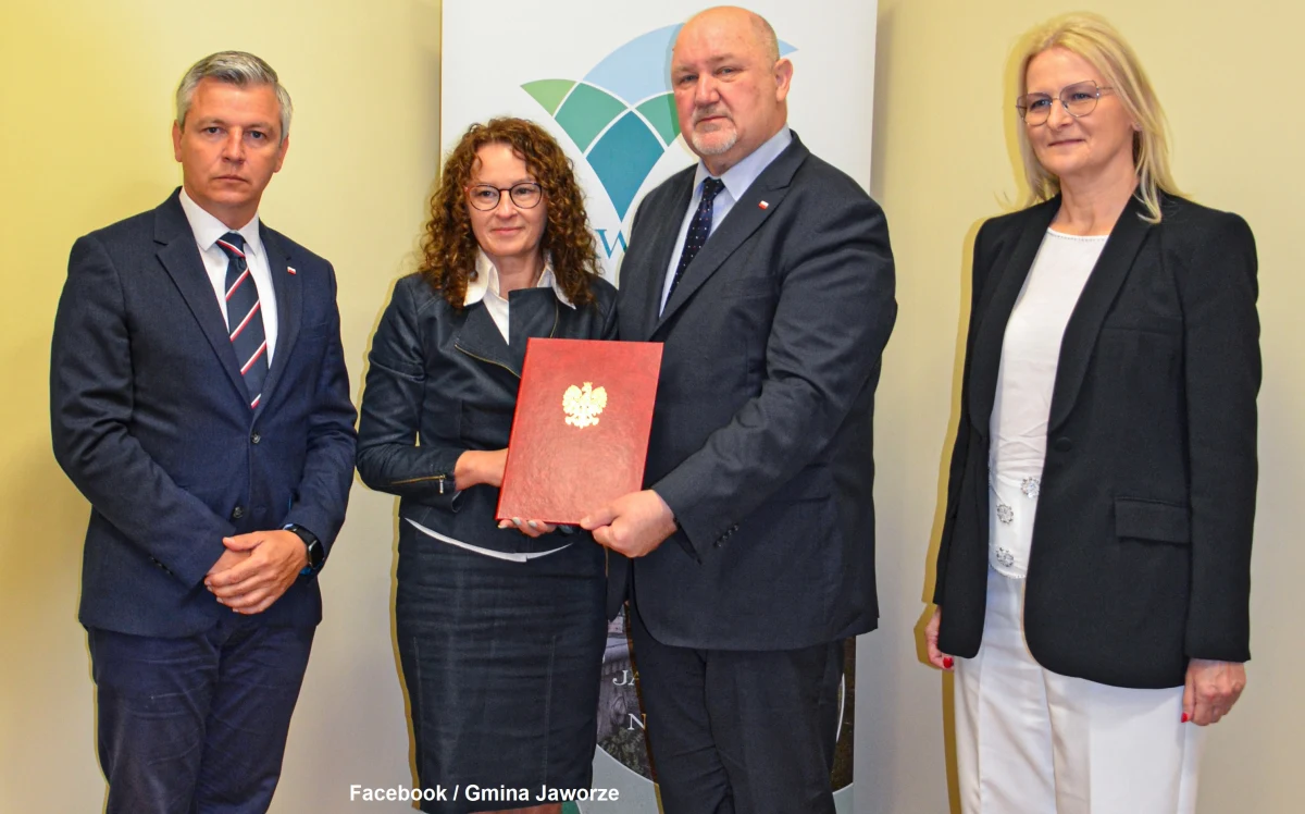 Anna Skotnicka-Nędzka została wyznaczona przez premiera Mateusza Morawieckiego na osobę pełniącą obowiązki wójta gminy Jaworze. Wybrany w wyborach samorządowych wójt Radosław Ostałkiewicz zginął w maju w wypadku we Włoszech.