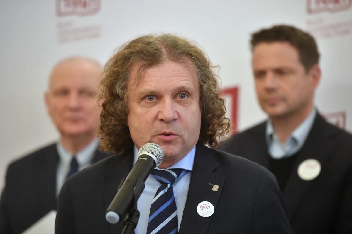 Ruch Samorządowy Tak! Dla Polski, skupiający prezydentów największych polskich miast, złoży wniosek o ochronę dóbr osobistych. To kolejna odsłona wojny o tę nazwę, bo partię polityczną Tak! Dla Polski zarejestrowali urzędnicy z Dolnego Śląska, gdzie PiS rządzi z Bezpartyjnymi Samorządowcami. Wczoraj do sądu wpłynął protest w tej sprawie. 