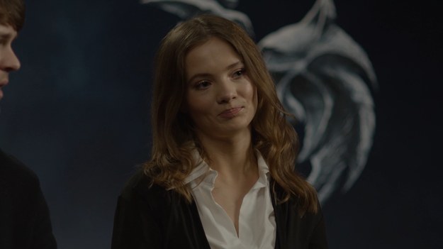 W trzecim sezonie “Wiedźmina” Ciri staje się centralną postacią. Jakie sceny okazały się największym wyzwaniem dla wcielającej się w bohaterkę Freya Allan?