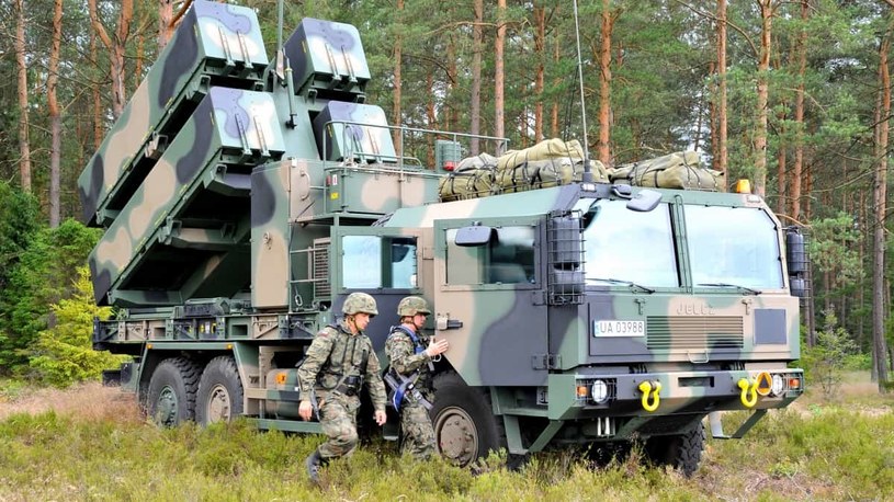 Z nieoficjalnych informacji podawanych przez portal Defence24.pl wynika, że Ukraina jest zainteresowana zakupem elementów polskiego Nadbrzeżnego Dywizjonu Rakietowego wyposażonego w pociski NSM.