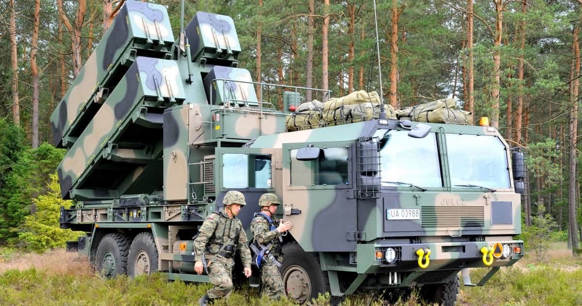 Z nieoficjalnych informacji podawanych przez portal Defence24.pl wynika, że Ukraina jest zainteresowana zakupem elementów polskiego Nadbrzeżnego Dywizjonu Rakietowego wyposażonego w pociski NSM.