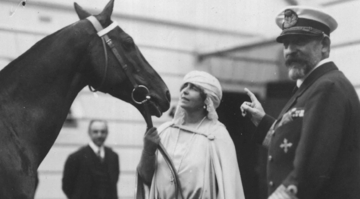 Mija 100 lat od wizyty rumuńskiej pary królewskiej w Polsce. Jednym z odwiedzonych przez nią miejsc był łańcucki zamek. By uczcić tę rocznicę, tamtejsze muzeum uruchomiło specjalną wystawę online. Film dokumentujący wizytę króla Ferdynanda I i jego małżonki Marii można też oglądać w czasie zwiedzania zamku. 