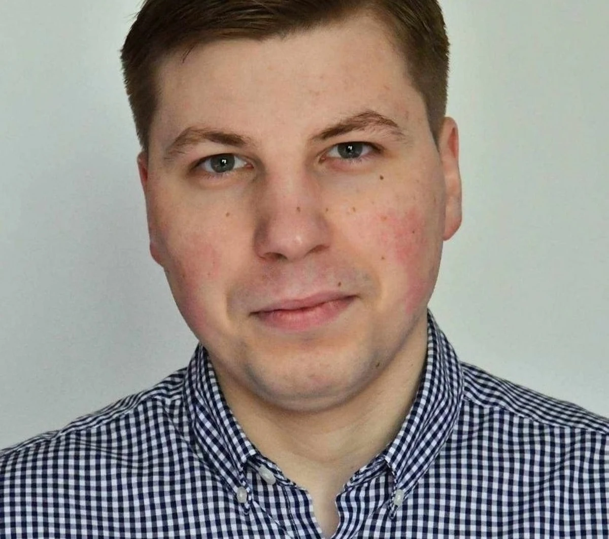 Policjanci z Wrocławia szukają 25-letniego Marcina Gajdamowicza. Mężczyzna ostatni raz widziany był 21 czerwca. Po wyjściu z pracy nie wrócił do domu. 