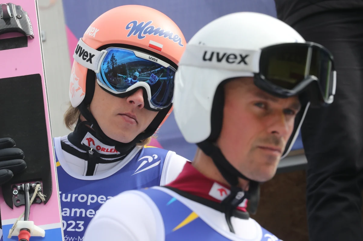 Reprezentacja Polski, w której wystąpili Anna Twardosz, Dawid Kubacki, Nicole Konderla i Piotr Żyła zajęła piąte miejsce w konkursie skoków narciarskich drużyn mieszanych w igrzyskach europejskich. Zwyciężyła Austria przed Norwegią i Słowenią. Konkurs rozegrano na Średniej Krokwi w Zakopanem.