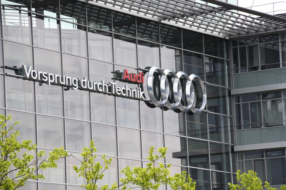 ​Zapadły pierwsze wyroki w postępowaniach dotyczących tzw. afery dieselgate. Były prezes Audi Rupert Stadler został skazany przez sąd w Monachium na rok i dziewięć miesięcy więzienia w zawieszeniu, a także 1,1 mln euro grzywny w sprawie dotyczącej manipulacji wynikami badań emisji silników.