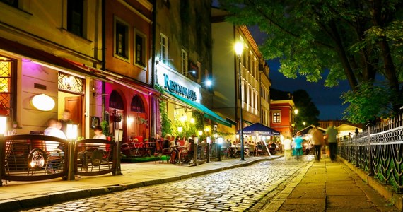 W sobotę 1 lipca w Krakowie zacznie obowiązywać nocna prohibicja. Sprzedaż alkoholu będzie zakazana na terenie całego miasta od północy do godz. 5.30.
