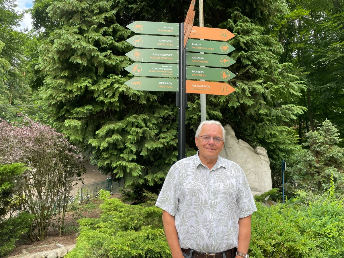 O godz. 17 w Ratuszu Staromiejskim w Gdańsku otwarte dla mieszkańców, oficjalnie pożegnanie Michała Targowskiego, wieloletniego dyrektora gdańskiego zoo. W ogrodzie przepracował 44 lata, przez 32 lata będąc jego szefem. W rozmowie z RMF FM podzielił się szeregiem anegdot i ciekawostek związanych z dekadami doświadczeń ze zwierzętami. Także nieznaną dotąd historią o ataku orangutana, który Targowski mógł przypłacić życiem.