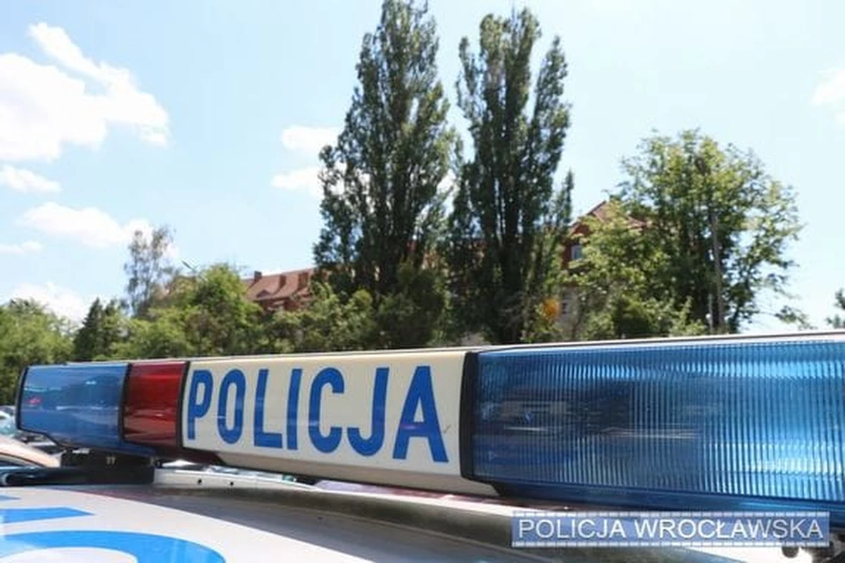 ​24-letni kierowca przewożący osoby "na aplikację" został zatrzymany przez wrocławską policję. Jest podejrzany o zaatakowane i zgwałcenie podróżującej z nim pasażerki. Mężczyzna decyzją sądu został tymczasowo aresztowany.