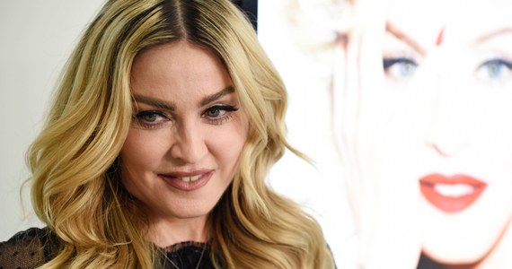Madonna została wypisana ze szpitala. Prywatna karetka zawiozła ją do domu w Nowym Jorku. Takie informacje przekazuje CNN. Gwiazda kilka dni spędziła na intensywnej terapii z powodu silnej infekcji.