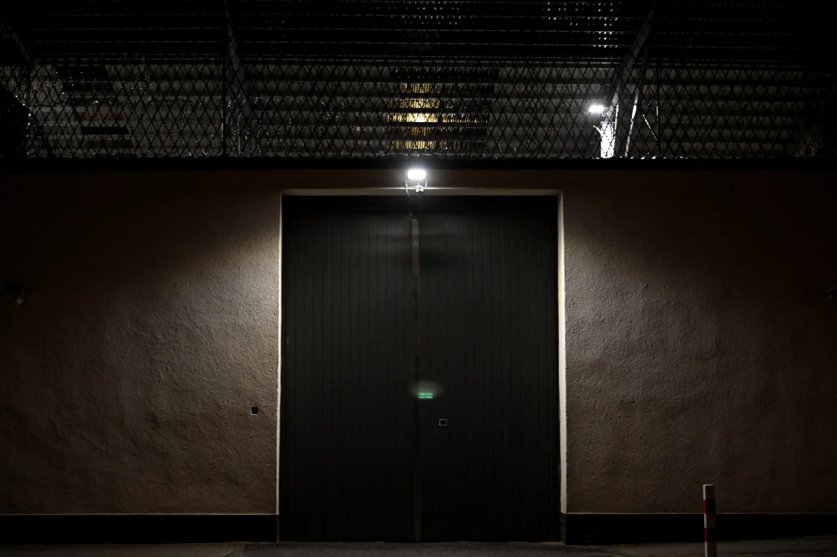 O zabójstwo ze szczególnym okrucieństwem i z motywacji zasługującej na szczególne potępienie psycholożki w Zakładzie Karnym w Rzeszowie, funkcjonariuszki Służby Więziennej, został oskarżony 38-letni Artur R. Grozi mu nawet dożywocie. Akt oskarżenia został w piątek skierowany do Sądu Okręgowego w Rzeszowie.