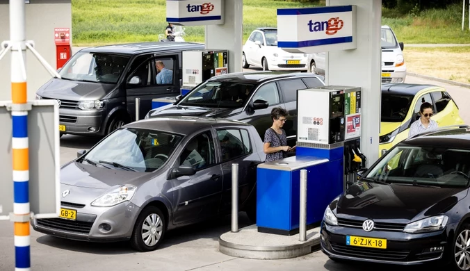 "Ostatni dzień tańszej benzyny" w Holandii. Ludzie masowo wykupują paliwo
