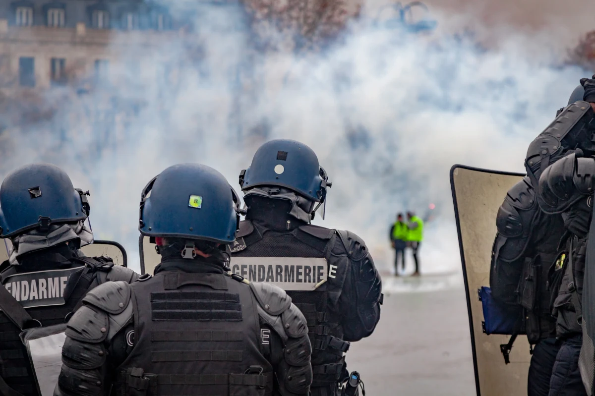 ​W Marsylii nieznani sprawcy zdewastowali i splądrowali kościół protestancki. Zostawili na tablicy informacyjnej napisy: "Ostatnim prorokiem jest Mahomet. Jezus nie jest Bogiem, a tylko posłańcem" - podał w piątek serwis evangeliques info. Mer Marsylii poprosił w nocy Paryż o "natychmiastowe przysłanie dodatkowych służb porządkowych".