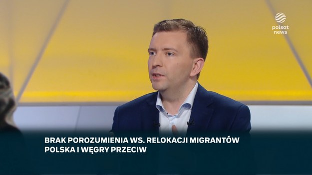 Minister bez teki Łukasz Schreiber z PiS stwierdził, że oświadczenie lidera PO jest "nie tylko w pewnym sensie rasistowskie, ale też kłamliwe". - W tym sensie mnie to nie zaskakuje. Cała kampania Donalda Tuska to kłamstwa, manipulacje i insynuacje - wyliczył.Na pytanie, co w wypowiedzi opozycyjnego polityka jest kłamstwem, odparł, iż nieprawd "w tak krótkim wystąpieniu jest szereg". - Rozporządzenie jeszcze nie jest przyjęte, dotyczy tylko scentralizowania systemu wydawania wiz (...), by mieć pełen ogląd sytuacji - wyjaśniał w programie "Śniadanie Rymanowskiego w Polsat News i Interii".Jak uściślał, jest różnica między złożeniem wniosku o wizę, a ostatecznym przyznaniem takiego dokumentu. - Do Polski ludzie chcą przyjeżdżać, bo jest nie tylko bezpiecznym krajem, ale i coraz bardziej zamożnym - ocenił, przyznając, że przyjęcie rozporządzenia może sprawić, że niektóre decyzje będą podejmowane szybciej.Schreiber podkreślił też, że rząd i PiS sprzeciwiają się przymusowej relokacji migrantów, którzy niekoniecznie chcą pracować. - Dzisiaj rolnicy, przedsiębiorcy, potrzebują osób, które w legalny sposób ubiegają się o pracę w Polsce - zwrócił uwagę.