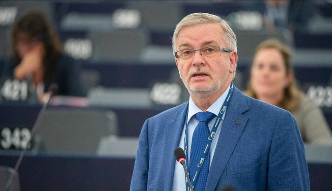 Niemiecki europoseł chce porażki PiS w wyborach. Mówi o "powstaniu nowego rządu"