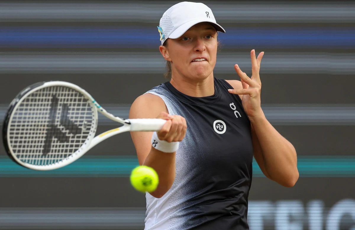 Iga Świątek utrzymała pozycję liderki w najnowszym notowaniu światowego rankingu tenisistek. Za nią wciąż plasują się Białorusinka Aryna Sabalenka i Jelena Rybakina z Kazachstanu. Z kolei w rankingu tenisistów pierwsze miejsce wciąż zajmuje Hiszpan Carlos Alcaraz. Hubert Hurkacz nadal na 18. pozycji.