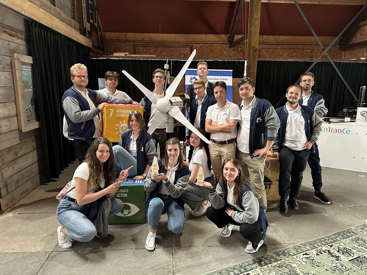 Spektakularne zwycięstwo w finale International Small Wind Turbine Contest zespołu studentów z Politechniki Łódzkiej. Ich innowacyjna turbina wiatrowa zdobyła pierwsze miejsce.