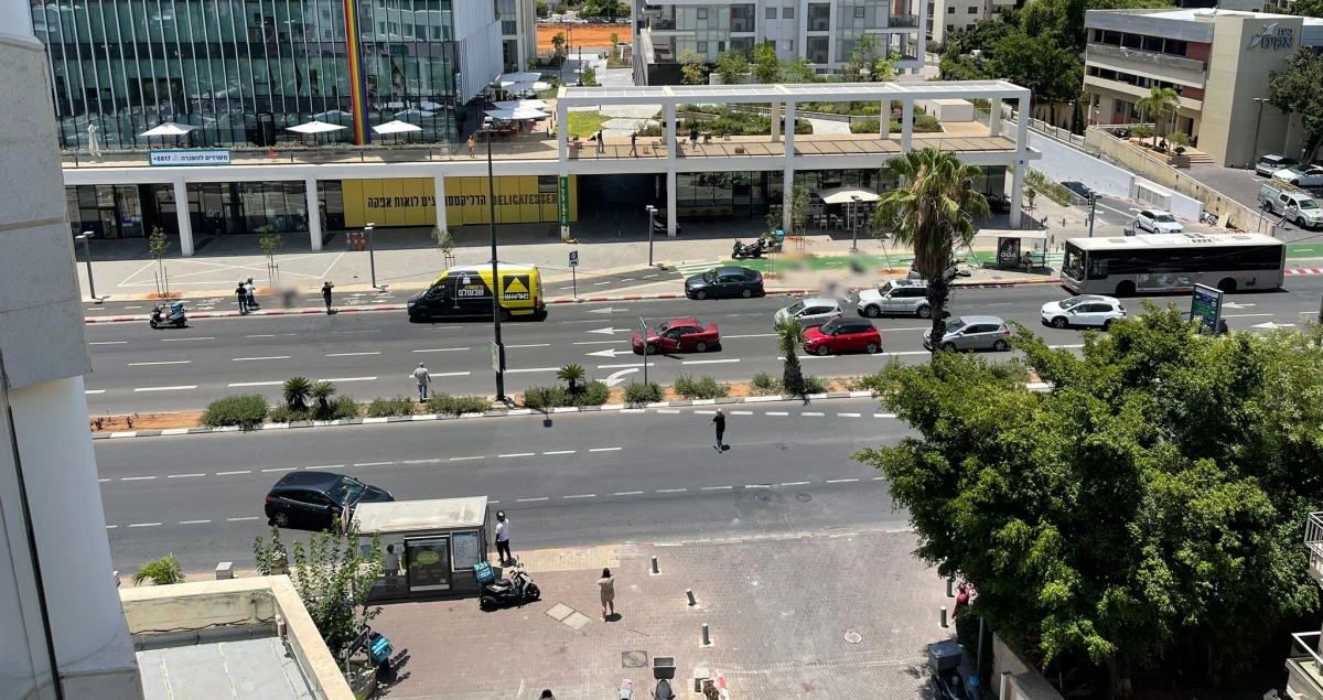 Co najmniej siedem osób zostało rannych w ataku w Tel Awiwie - poinformował portal Times of Israel, powołując się na policję i służby ratunkowe. Napastnik został zastrzelony przez uzbrojonego cywila.