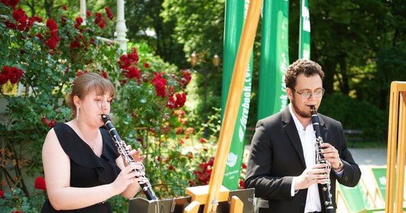 Co niedzielę łódzki Park Źródliska będą wypełniać dźwięki muzyki. To za sprawą wydarzenia: Letnie Koncerty w Altanie. Najbliższa uczta dla melomanów w niedzielę o godz. 17. Najbardziej wyjątkowy będzie koncert jubileuszowy na 600-lecie Łodzi - 30 lipca.