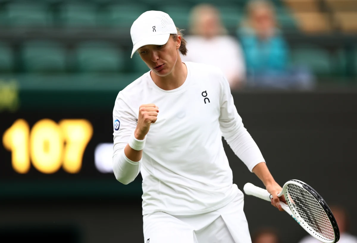 Iga Świątek mecz z Hiszpanką Sarą Sorribes Tormo w 2. rundzie wielkoszlemowego turnieju na kortach Wimbledonu w Londynie rozegra w środę po godz. 16. Z polskich tenisistów wieczorem ma zaprezentować się jeszcze Hubert Hurkacz.