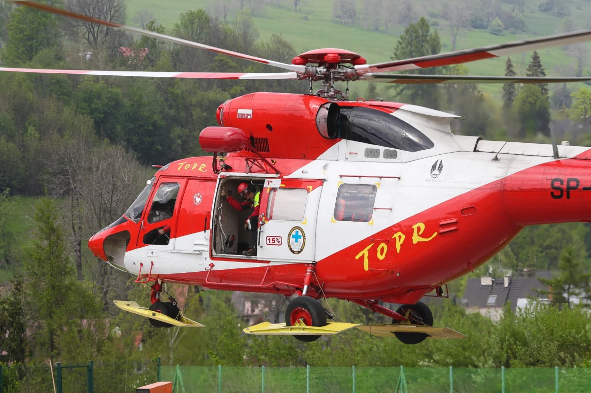 Ratownicy TOPR szukali w rejonie Rysów, Przełęczy pod Chłopkiem i Orlej Perci białoruskiego turysty, który w poniedziałek wyruszył samotnie w Tatry. W poszukiwania zaangażowali się także słowaccy ratownicy górscy. Około południa nadeszła informacja o tragicznym finale akcji. Ratownicy zlokalizowali pod Rysami ciało mężczyzny.