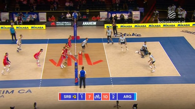 Skrót meczu Argentyna - Serbia 3:1 (19:25, 25:16, 25:19, 25:18).