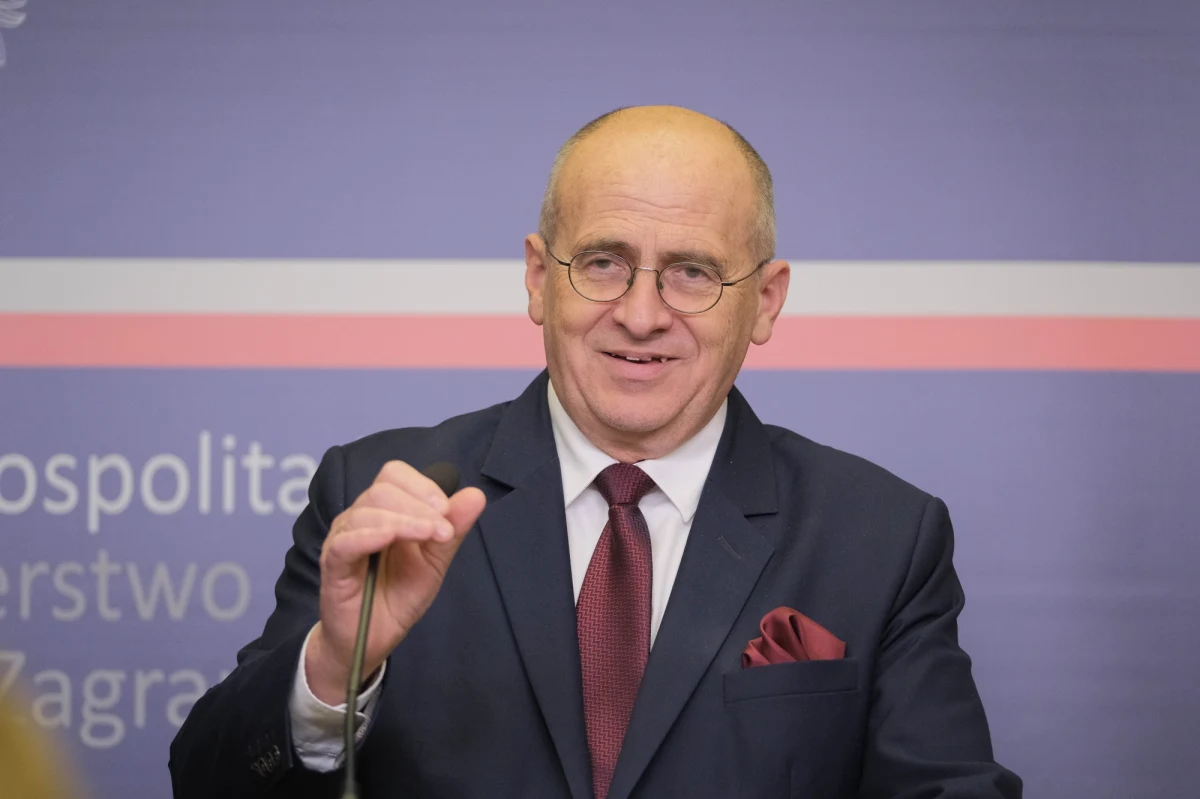 Polska i Wielka Brytania podpisały obowiązujące do 2030 roku porozumienie w sprawie strategicznego partnerstwa. "Choć ten dokument dotyczy głównie obrony i bezpieczeństwa, nasze partnerstwo ma dużo szersze znaczenie" - zapewnia szef polskiego MSZ Zbigniew Rau, który przebywa z wizytą w Londynie.