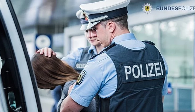 Niemcy: Polka zaatakowała 19-letnią policjantkę. Miała 2,34 promila