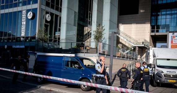 Zastrzelił trzy osoby, a siedem ranił - 23-letni Duńczyk usłyszał wyrok w sprawie ubiegłorocznej strzelaniny w centrum handlowym w Kopenhadze. Mężczyzna został skazany na pobyt w zamkniętym ośrodku psychiatrycznym o zaostrzonym rygorze.