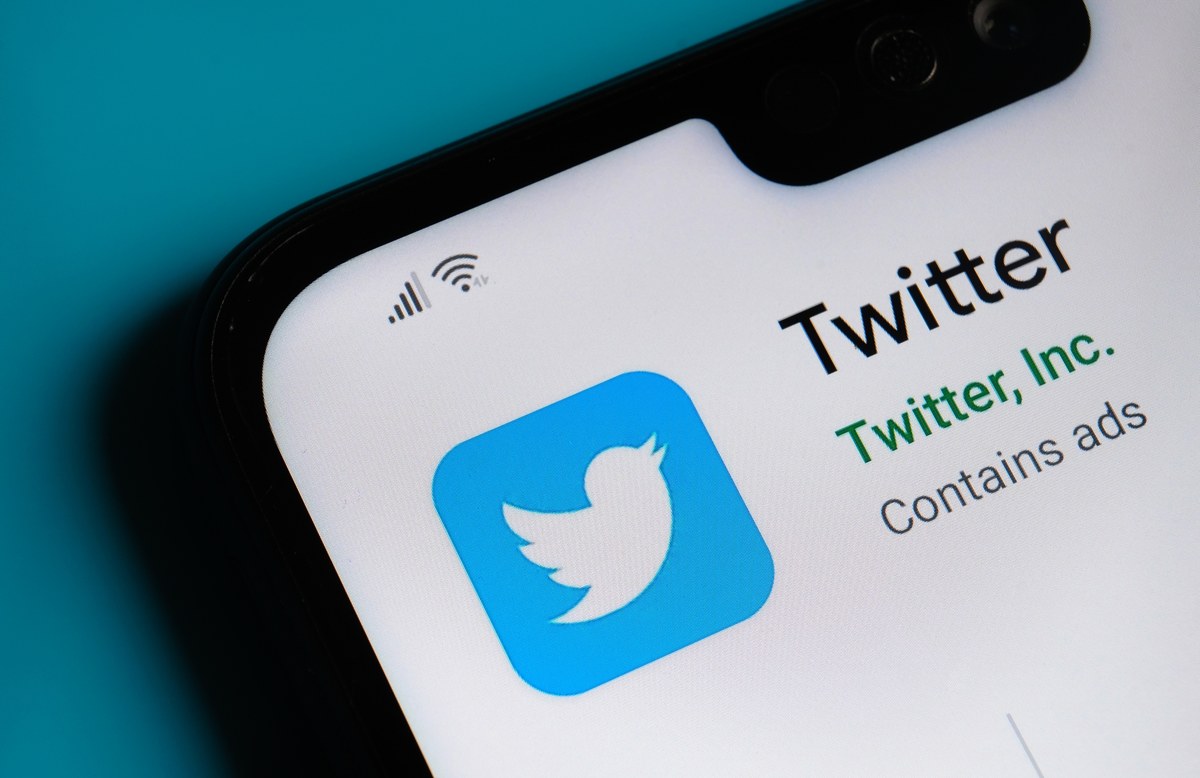 Koncern Meta uruchomił aplikację Threads, mikroblogową platformę mającą rywalizować z Twitterem. Oparta na Instagramie aplikacja nie będzie początkowo dostępna w Unii Europejskiej ze względu na wątpliwości dotyczące zgodności z europejskim prawem ochrony danych.

