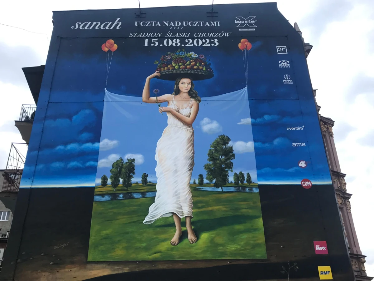 Rafał Olbiński, ceniony artysta plastyk w kraju i za granicą, stworzył unikatowy projekt muralu poświęcony koncertowi sanah na Stadionie Śląskim. Koncert odbędzie się 15 sierpnia w ramach trasy Uczta nad Ucztami. To pierwsza taka współpraca Olbińskiego z artystką muzyki pop w Polsce.