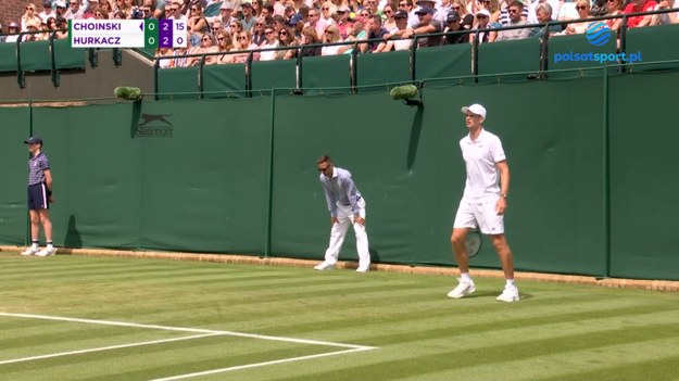 W drugiej rundzie Wimbledonu Hubert Hurkacz zagrał z Janem Choinskim. Polski tenisista pokonał swojego rywala 3:0 i tym samym awansował do trzeciej rundy Wimbledonu. 