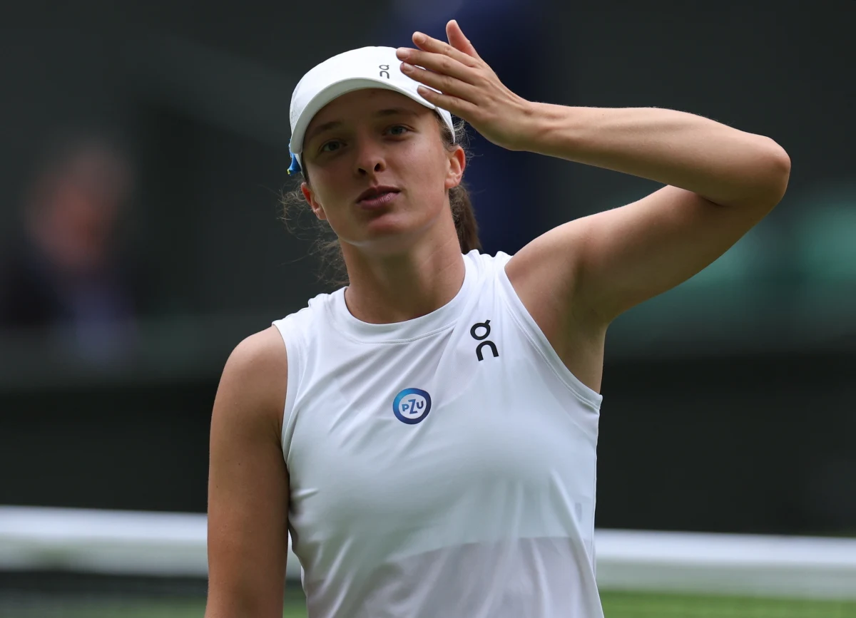 Iga Świątek kontra Petra Martić. Mecz Polki z Chorwatką w trzeciej rundzie wielkoszlemowego Wimbledonu zaplanowano na piątek. Stawką będzie awans do 1/8 finału. W piątek zagrają też Magda Linette i Hubert Hurkacz.