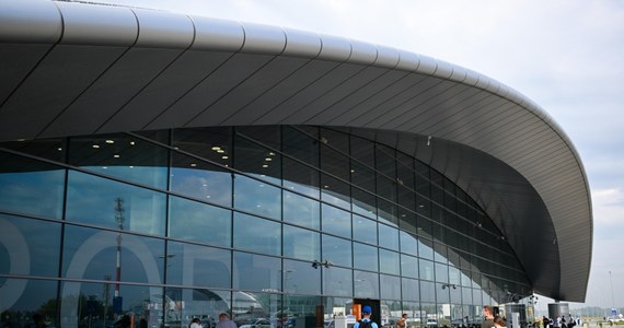 Ponad 100 tys. pasażerów obsłużył w czerwcu 2023 r. Port Lotniczy Rzeszów-Jasionka. To nowy miesięczny rekord – poinformowało w czwartek rzeszowskie lotnisko.