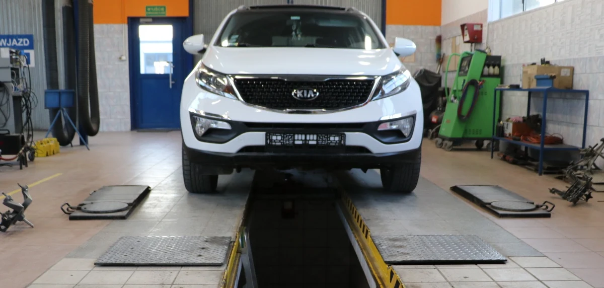 Właściciele stacji kontroli pojazdów kolejny raz apelują do ministra infrastruktury Andrzeja Adamczyka o zwiększenie opłat za badanie okresowe samochodu. Ostrzegają też, że mogą zorganizować kolejne protesty.