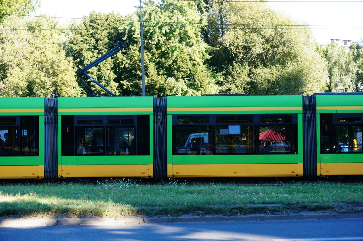 W niedzielę o godzinie 7:00 rozpocznie się przegląd techniczny tunelu tramwajowego na poznańskim Franowie. W związku z prowadzonymi pracami oraz remontami trasy kórnickiej, tramwaje w ogóle nie będą kursowały w tej części miasta.