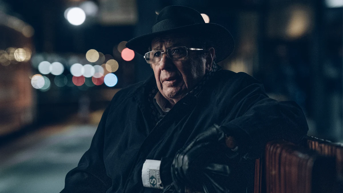 W 2024 r. na platformie Netflix będzie miał premierę serial "Rojst Millenium". To trzecia odsłona popularnej serii, którą wyreżyserował Jan Holoubek. Zobaczymy w niej aktorów znanych z poprzednich części - m.in. Andrzeja Seweryna, Dawida Ogrodnika i Magdalenę Różczkę. Pojawią się też nowe postaci, w które wcielą się m.in. Janusz Gajos, Michalina Łabacz, Tomasz Schuchardt i Konrad Eleryk. 