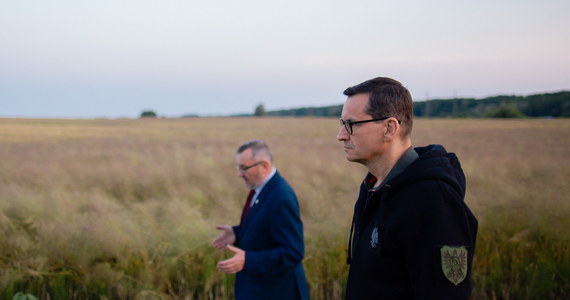 "Zbrodnia wołyńska to ludobójstwo, hekatomba, piekło, w którym życie straciło ponad 100 tysięcy Polaków. Nie spocznę, dopóki ostatnia ofiara nie zostanie odszukana" - mówił premier Mateusz Morawiecki.